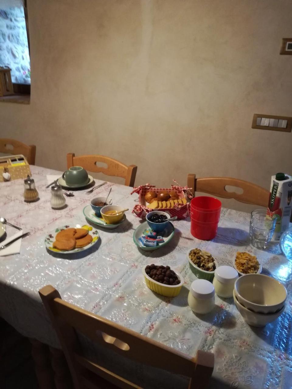 Agriturismo Il Posto Delle Fragole San Giovanni Bianco Luaran gambar